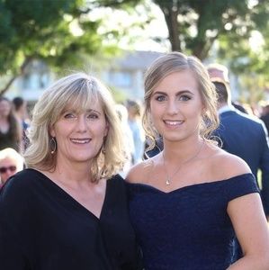 Meet your Posher, Holly